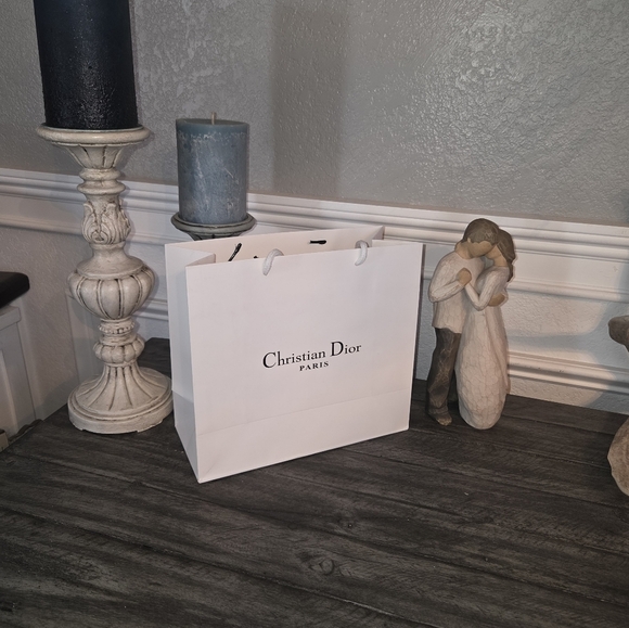 Dior White Shopping Bag - Picture 1 of 5